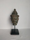 Bronze représentant une tête de Bouddha couronnée sur socle 