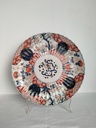 Plat en porcelaine Imari polychrome XIXe siècle