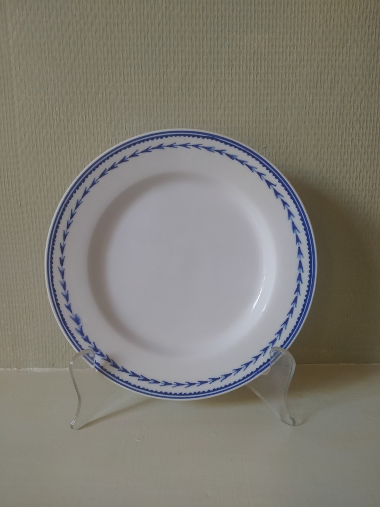 Assiette, porcelaine de Tournai, modèle à l'épi