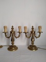 Paire de chandeliers électrifiés en bronze doré, deux bras de lumières