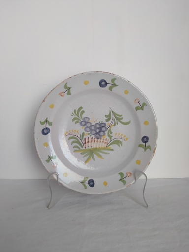 [23019] Assiette en faïence de Desvres décor polychrome