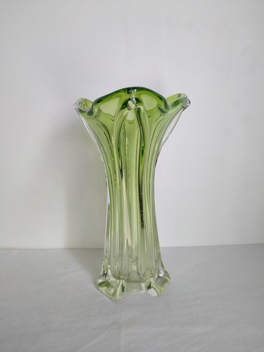 [A036] Vase en cristal vert, Art Nouveau