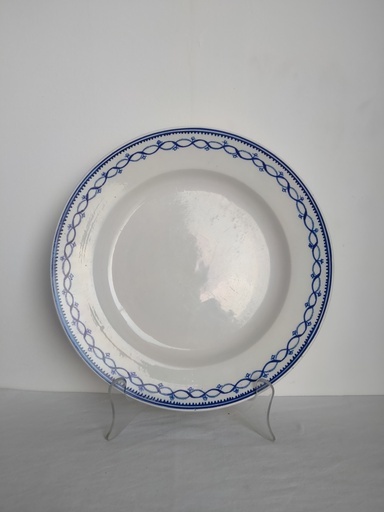 [A114] Plat rond en porcelaine de Tournai décor à l'anneau