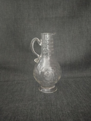 [A044] Petit pichet en verre soufflé et taillé fin XVIIIe siècle