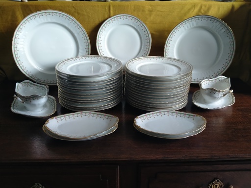 [23043] Service de table, porcelaine de Limoges