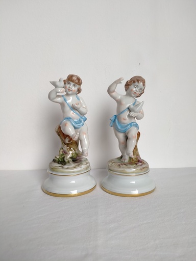 [23010] Paire de chérubins en porcelaine Capodimonte